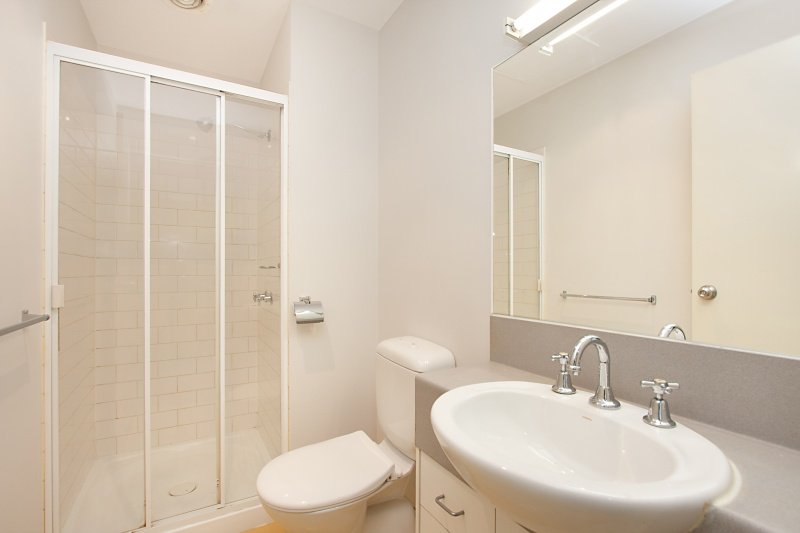 2 Bedroom Apartment - Medium - Student Living - 570 Swanston - Gallery - 2