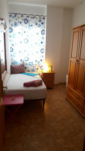 Double bedroom near Playa de las Canteras for Erasmus students