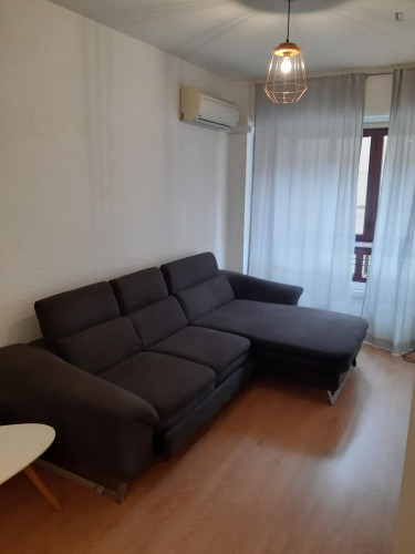 Cozy single bedroom in a 3-bedroom apartment near Plaza de Toros de Murcia