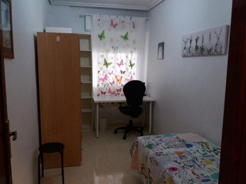 15b44afd906ed9a5c42ade1031ca4385db7d5b12bed98197d7f02f43873a1ab6.jpg