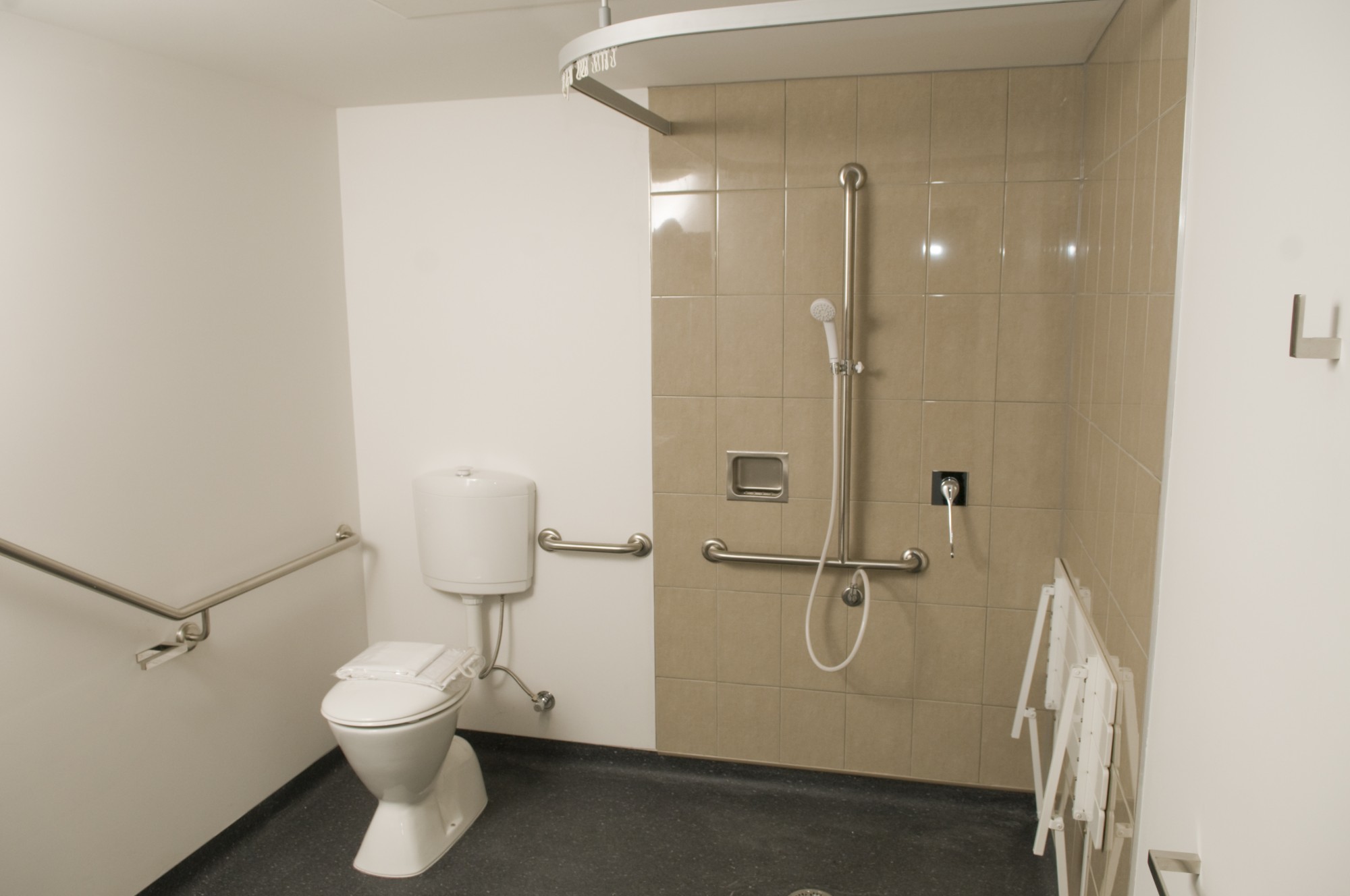  Studio Apartment - Single Bed Accessible  -  Student Living on Cobden  - Gallery -  2