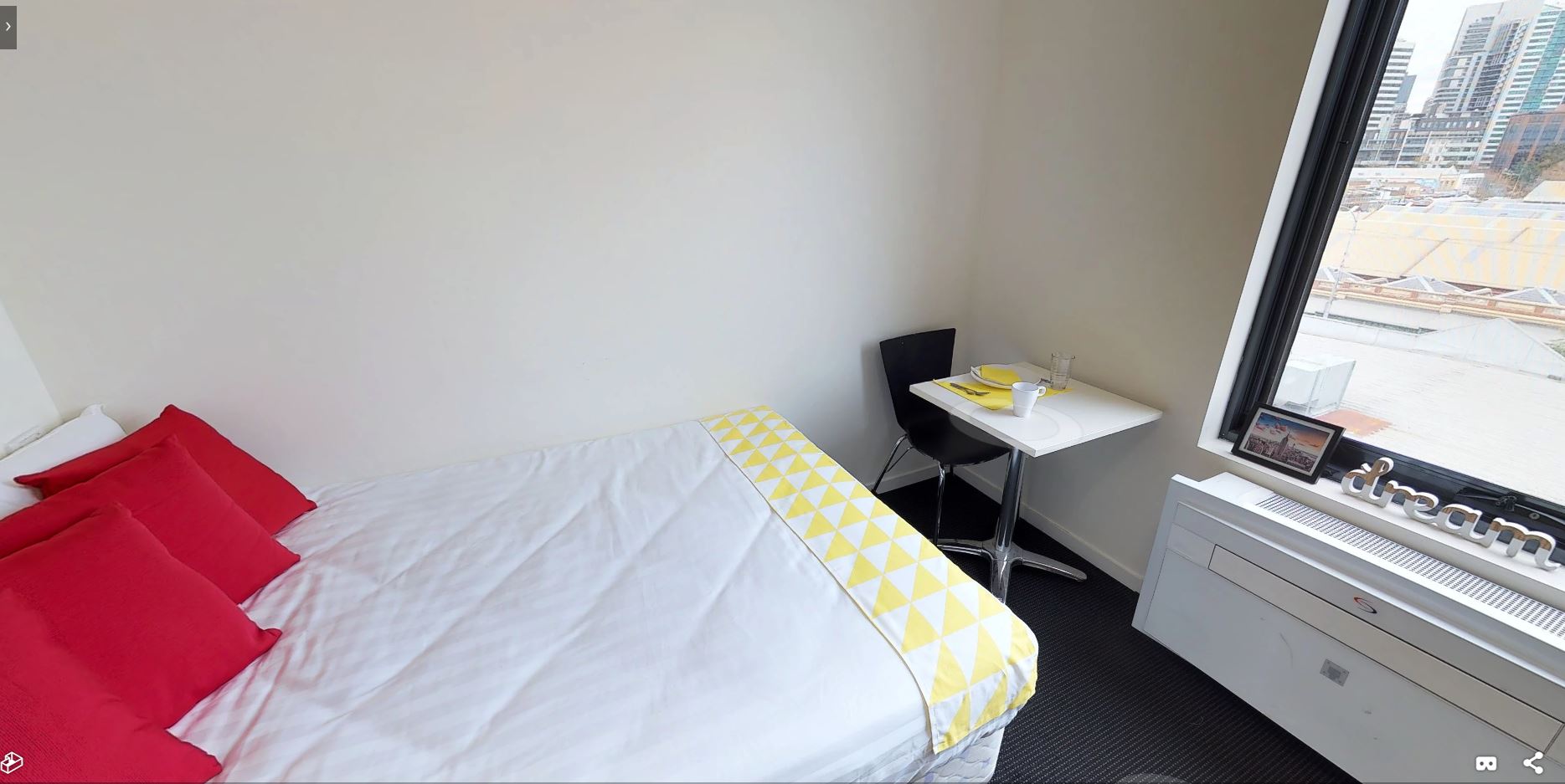 Studio Apartment Deluxe - Double Bed - Student Living on Cobden - Gallery - 2