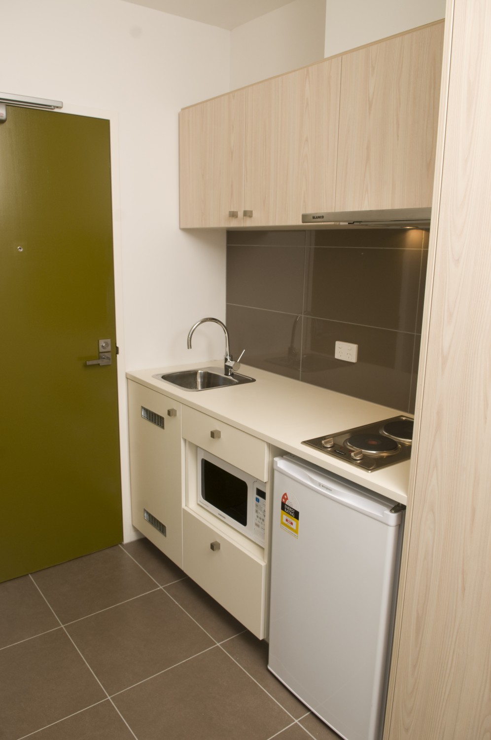  Studio Apartment Balcony - Double Bed  -  Student Living on Cobden  - Gallery -  6