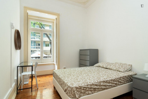 Inviting single bedroom in well-connected Saldanha