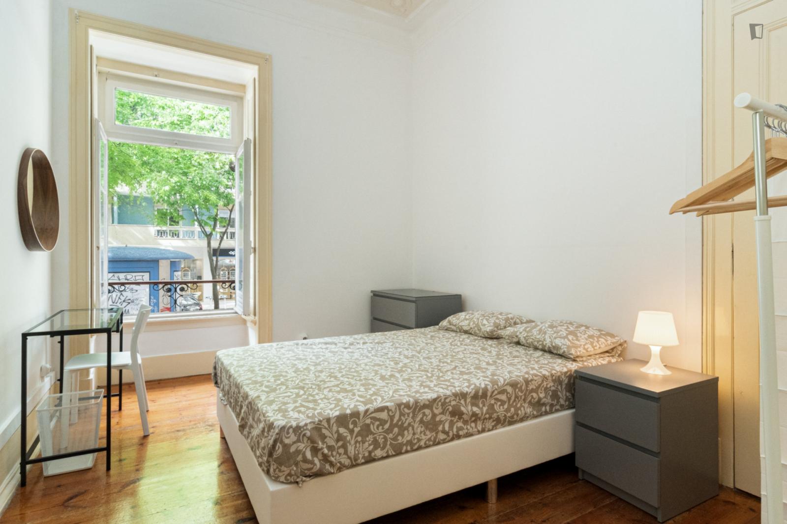 Welcoming Double Bedroom In A Student Flat, In Saldanha - 1
