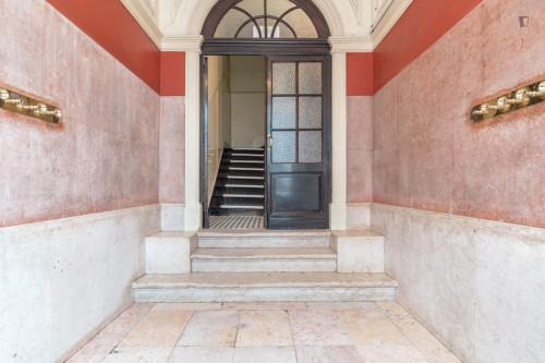 Captivating double bedroom in Avenida da Liberdade