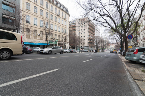 Captivating double bedroom in Avenida da Liberdade