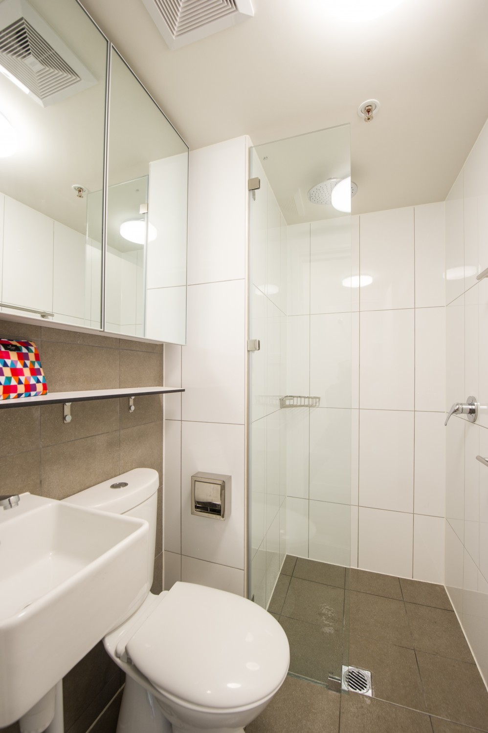  2 Bedroom Apartment With Balcony  -  UniLodge Darwin  - Gallery -  10