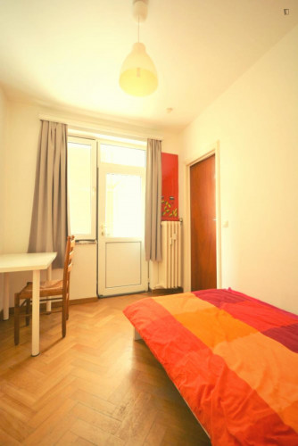2-Bedroom apartment near Thieffry metro station