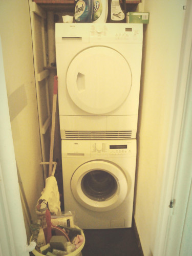 2-Bedroom apartment near Thieffry metro station