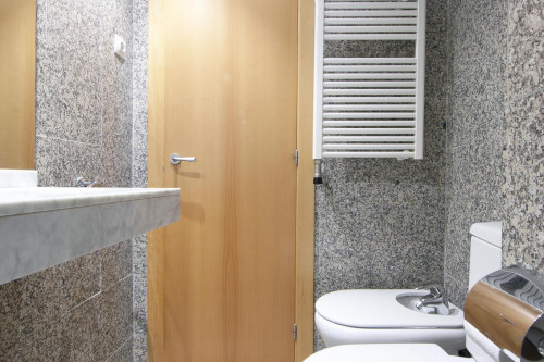 Gorgeous 3-bedroom apartment in modern El Putxet