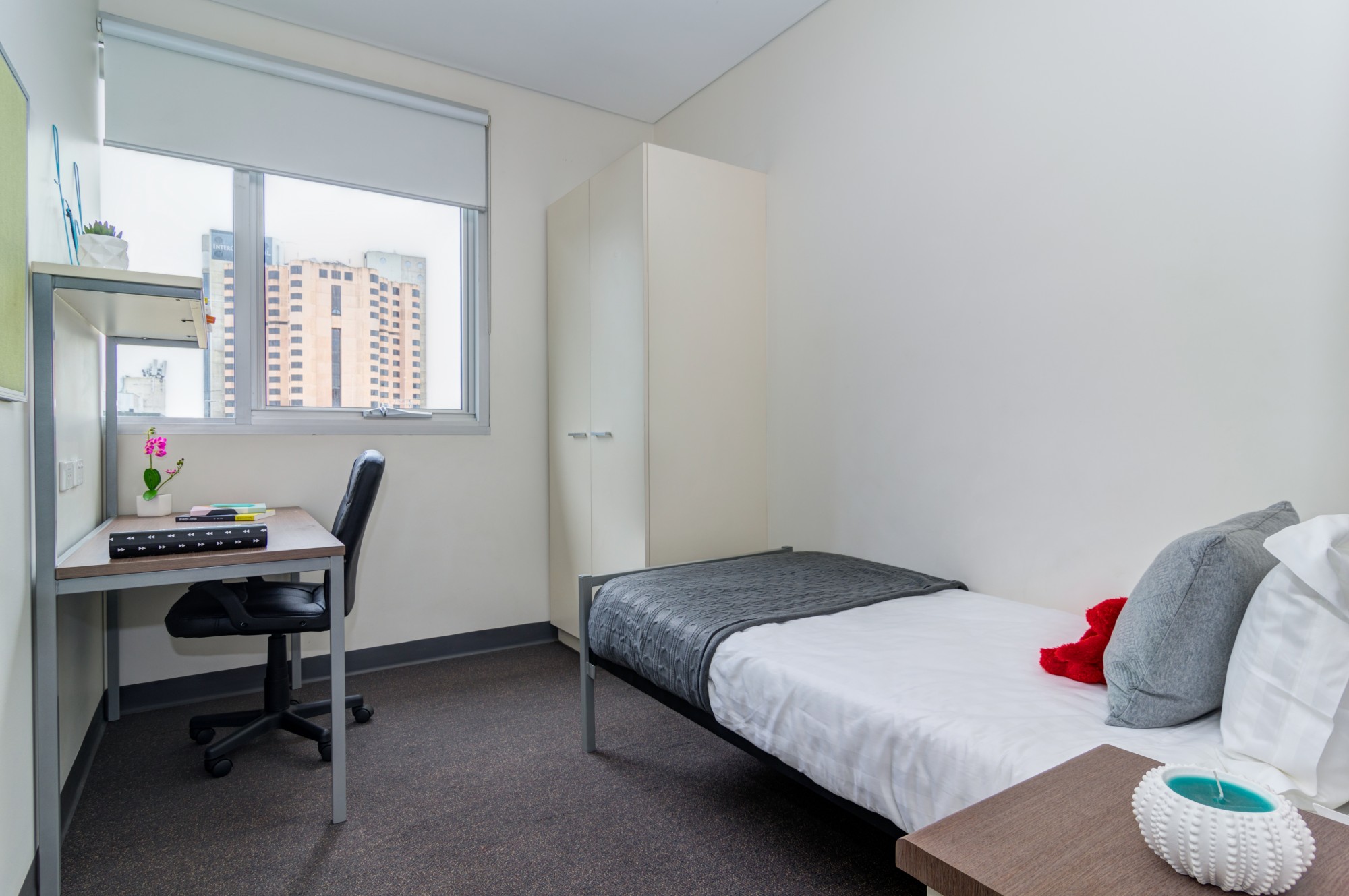  Two Bedroom Standard  -  UniLodge @ Metro Adelaide  - Gallery -  2