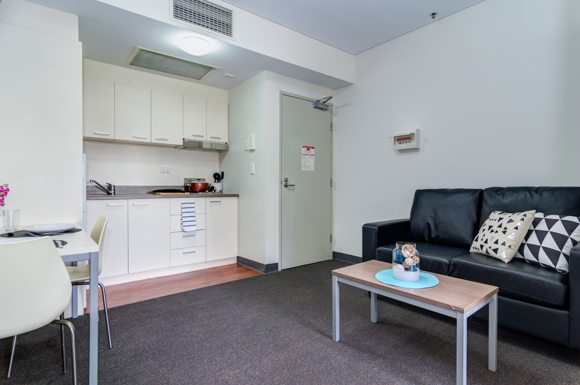  Two Bedroom Standard  -  UniLodge @ Metro Adelaide  - Gallery -  3