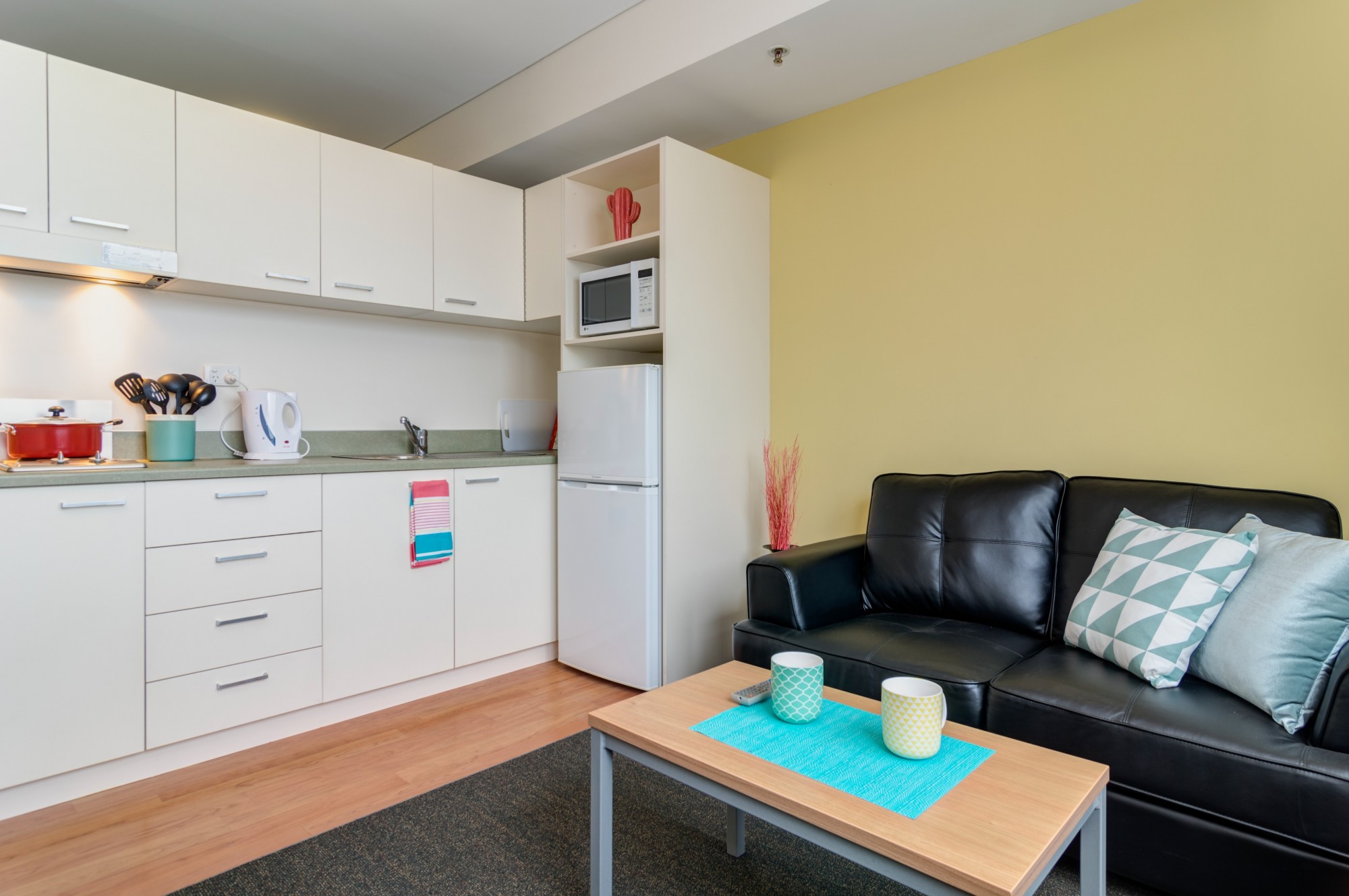  1 Bedroom Balcony  -  UniLodge @ Metro Adelaide  - Gallery -  2