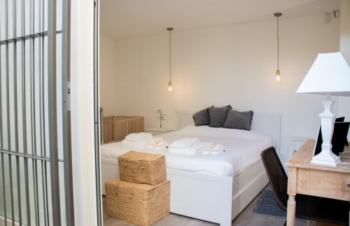 Modern 3-bedroom house with a patio, in sunny Foz do Douro