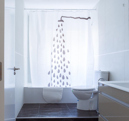 Modern Double Room in 3-Bedroom Apartment with Wi-Fi, Near Campus Plaza San FranciscoNew  - Gallery -  5