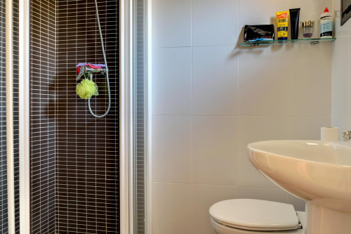 Twin bedroom with some restrictions in the kitchen (not possible to cook hot meals)  - Gallery -  5