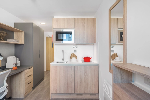  Bronze Studio  -  Canvas Walthamstow  - Gallery -  3