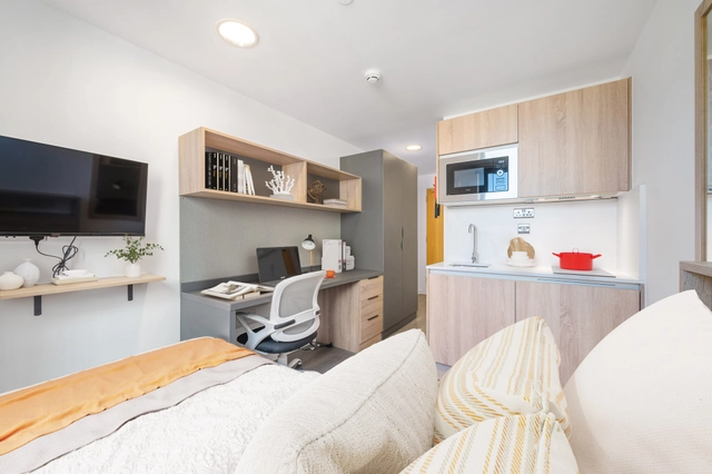  Bronze Studio  -  Canvas Walthamstow  - Gallery -  4