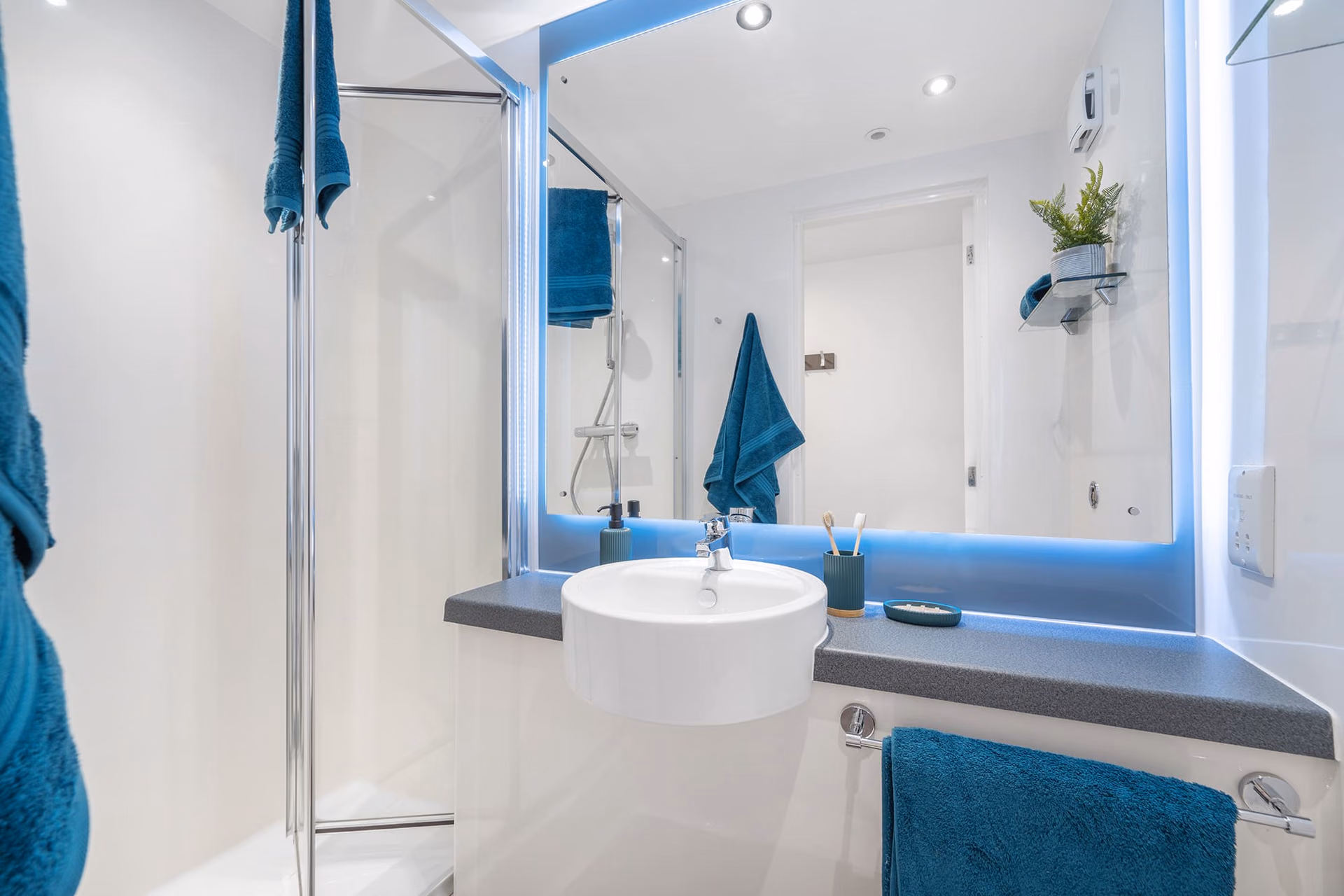 Silver En Suite - 3