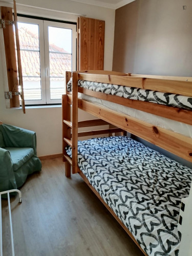 Marvellous 2-bedroom apartment in central Troino neighbourhood - Gallery - 13