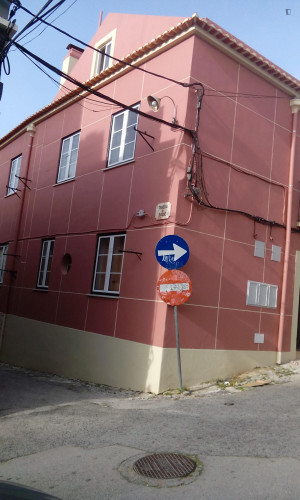 Marvellous 2-bedroom apartment in central Troino neighbourhood - Gallery - 15