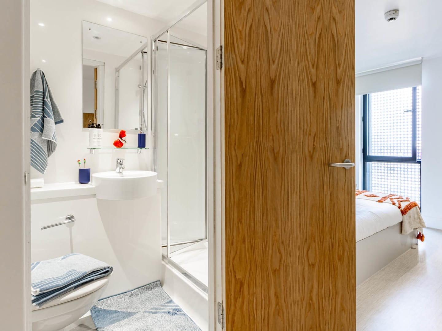  Silver En-Suite Restricted View  -  The Lantern  - Gallery -  3