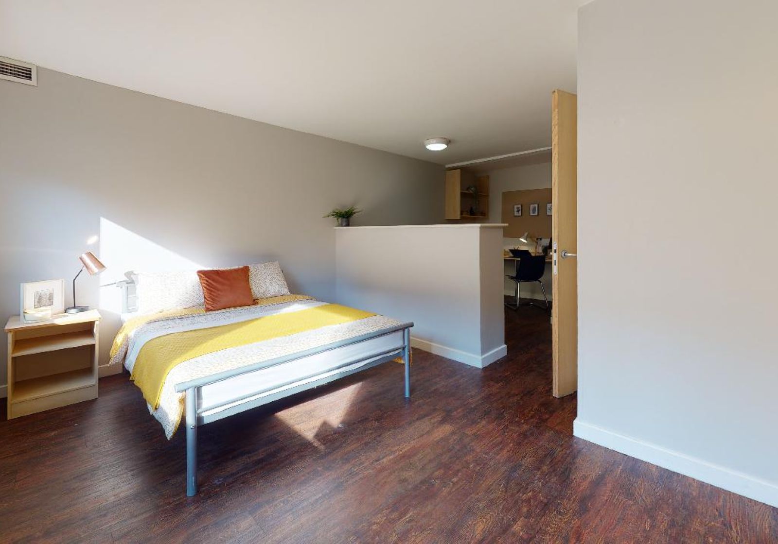  Gold Studio  -  iQ Grosvenor House  - Gallery -  1