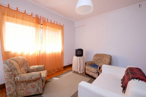 Double bedroom, with private bathroom - Gallery - 11