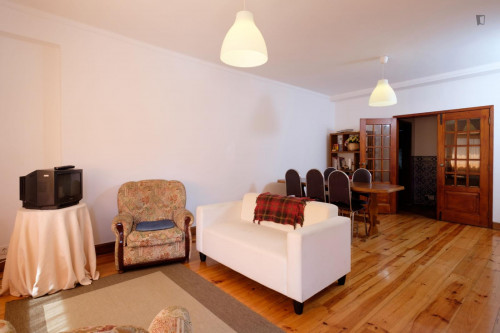 Double bedroom, with private bathroom - Gallery - 7