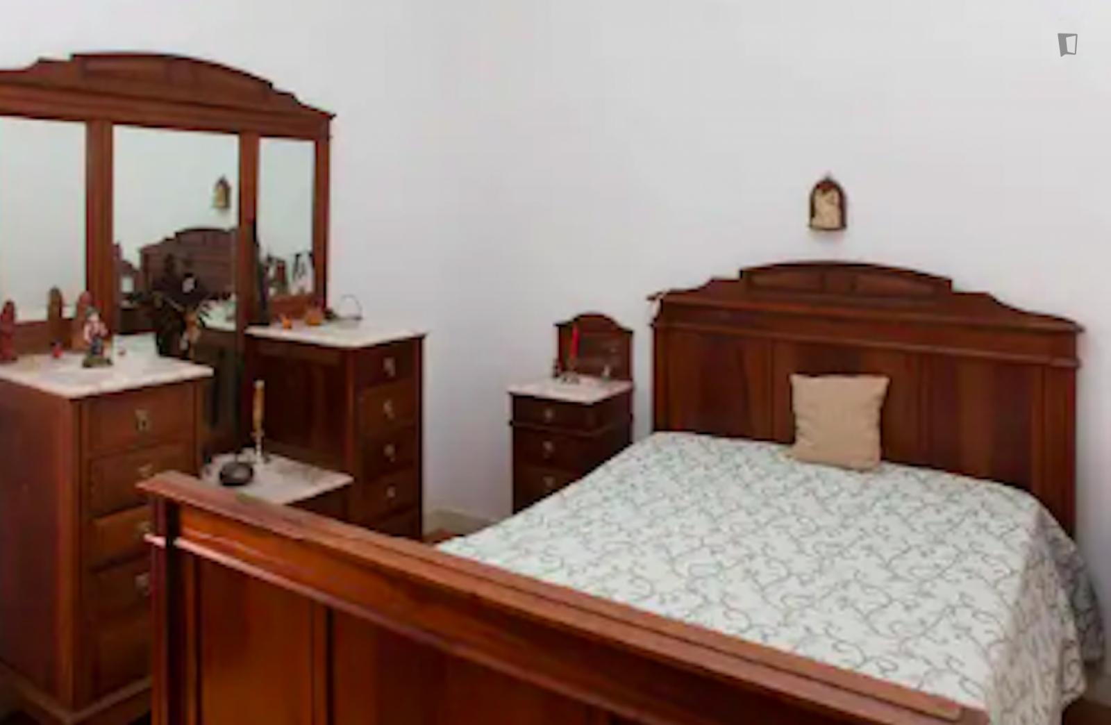 Comfy Single Bedroom Close To Universidade De Coimbra - 1