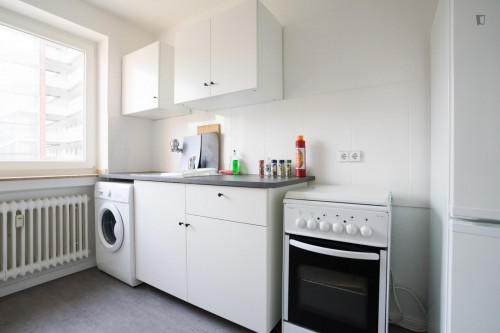 spacious single bedroom in Wersten