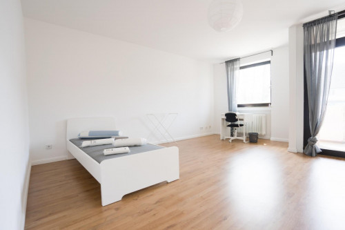spacious single bedroom in Wersten