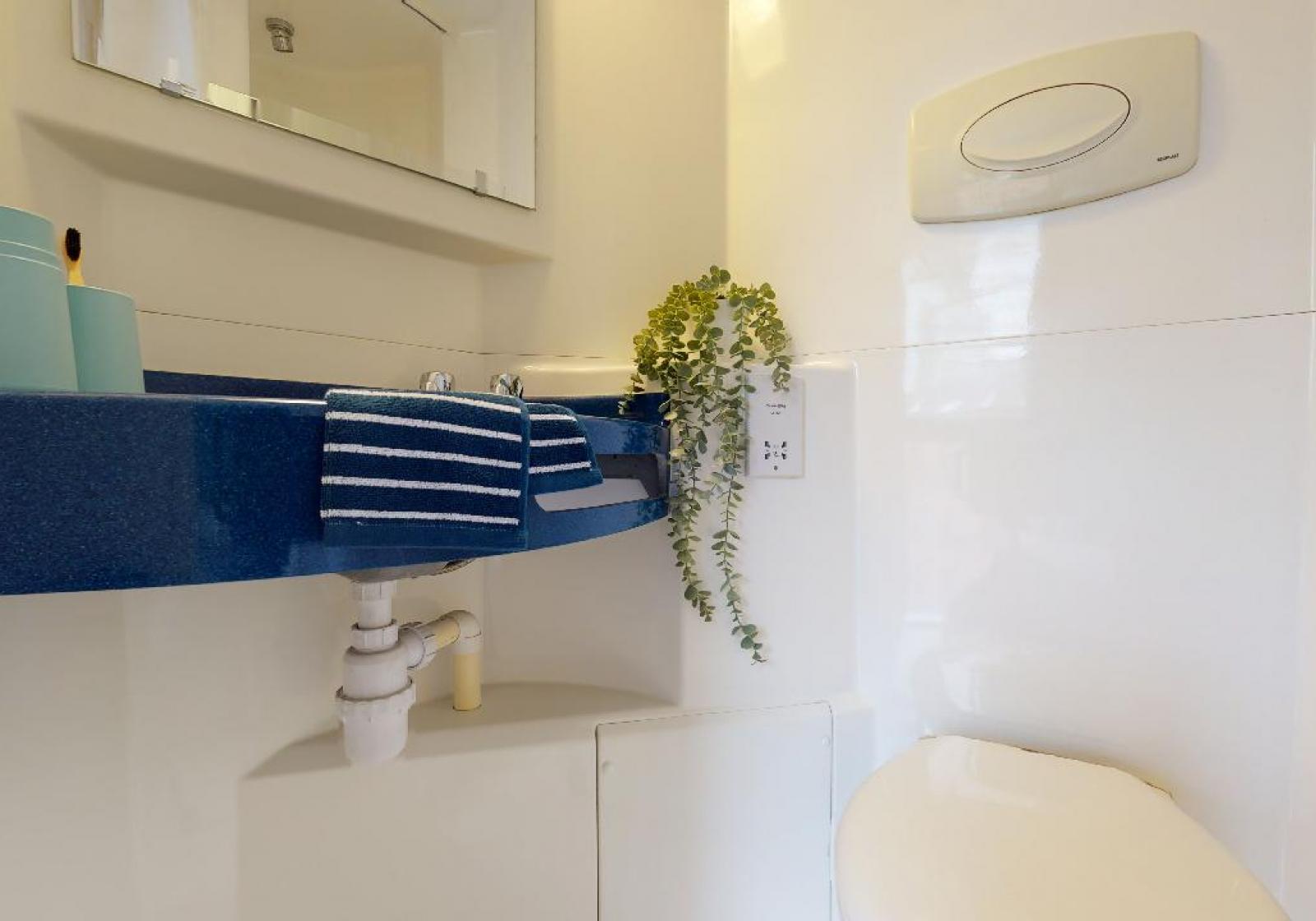 Bronze En-Suite - iQ Exchange - Gallery - 2