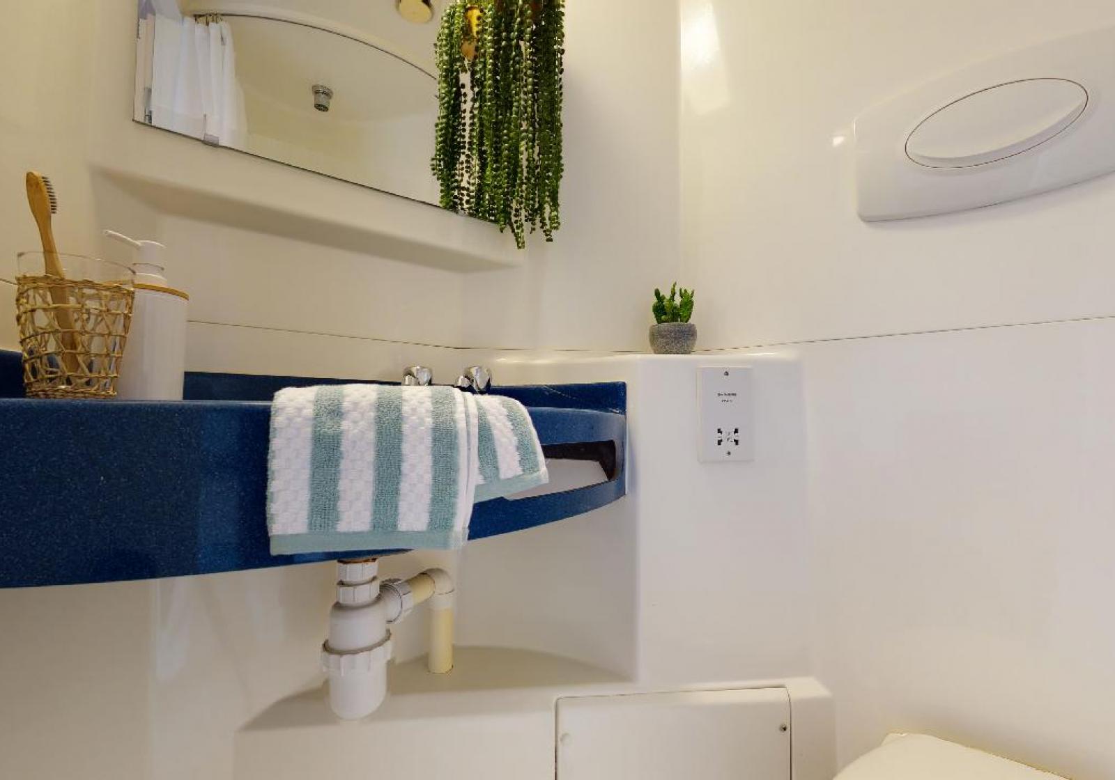  Silver En-Suite  -  iQ Exchange  - Gallery -  4