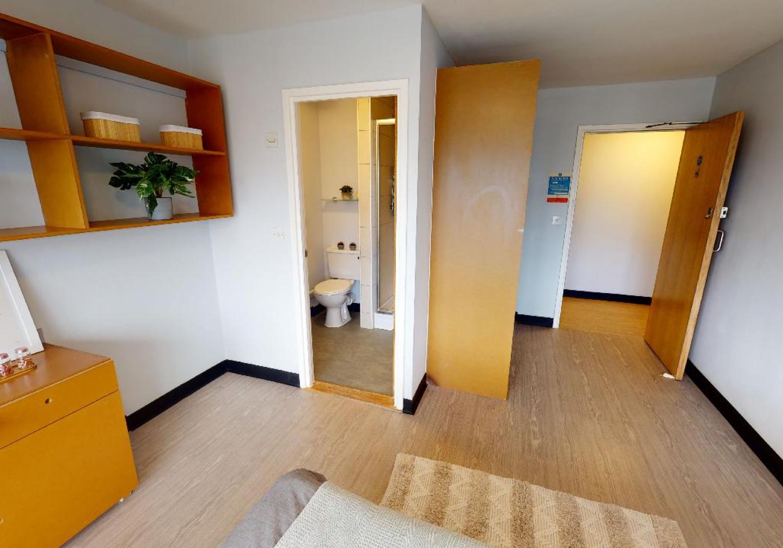  Platinum En-Suite  -  iQ Exchange  - Gallery -  2