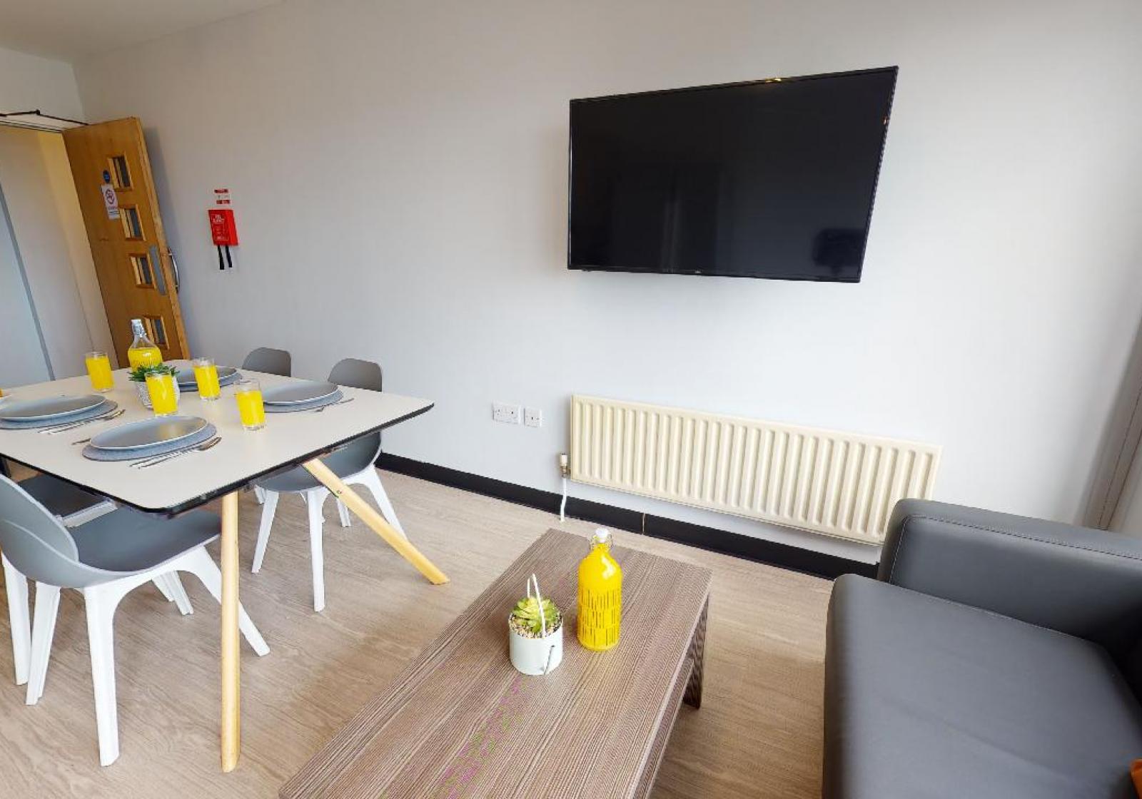 Platinum En-Suite - iQ Exchange - Gallery - 6