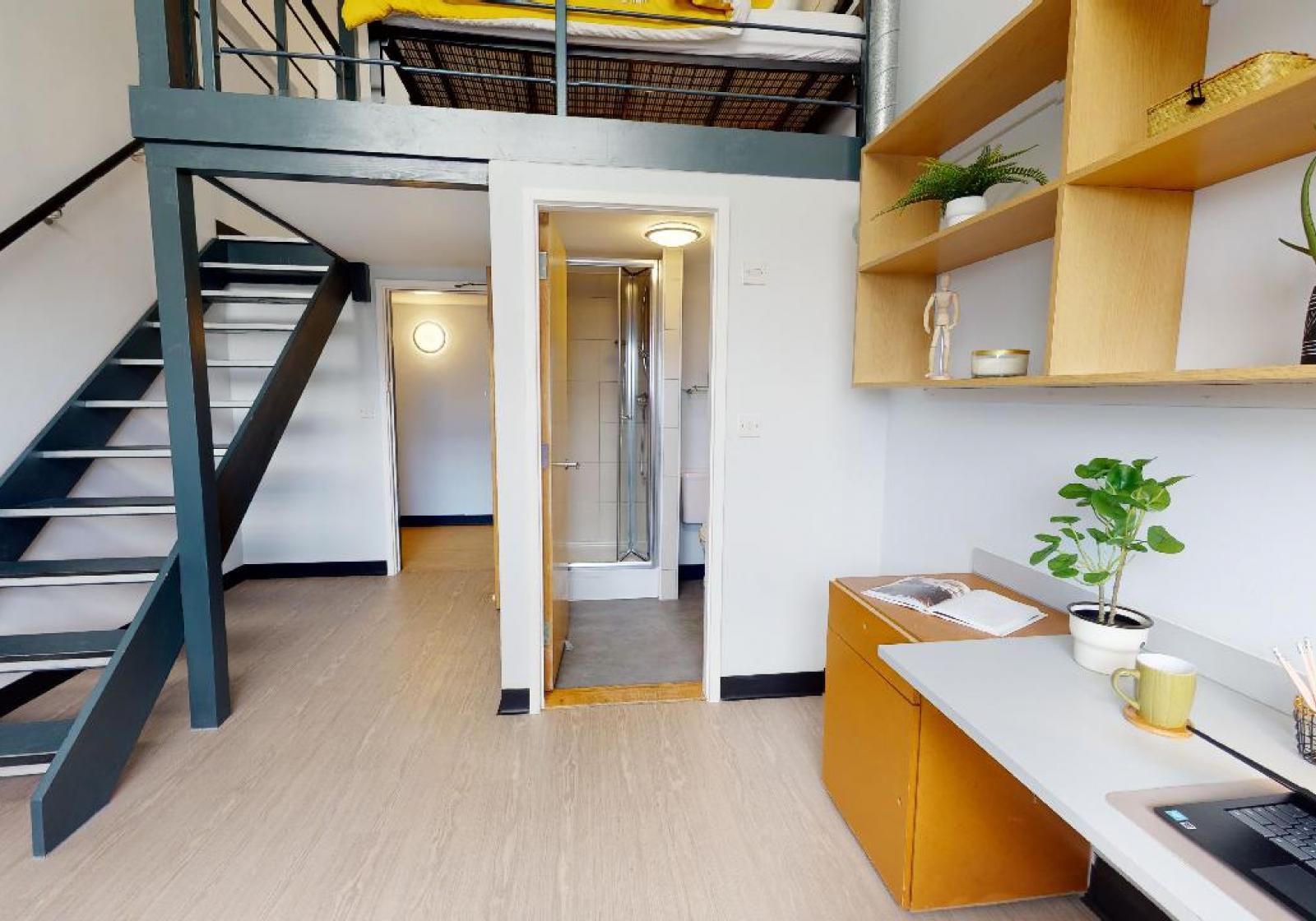 Diamond En-Suite - iQ Exchange - Gallery - 1