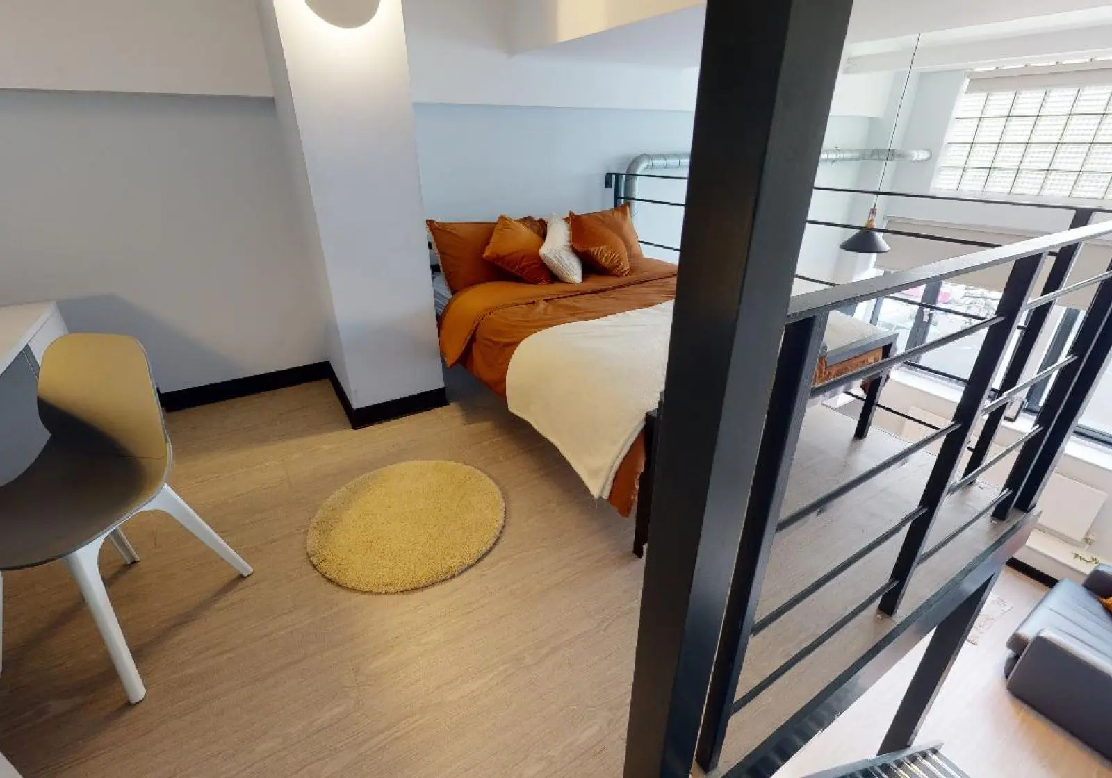  Bronze Duplex Studio  -  iQ Exchange  - Gallery -  3