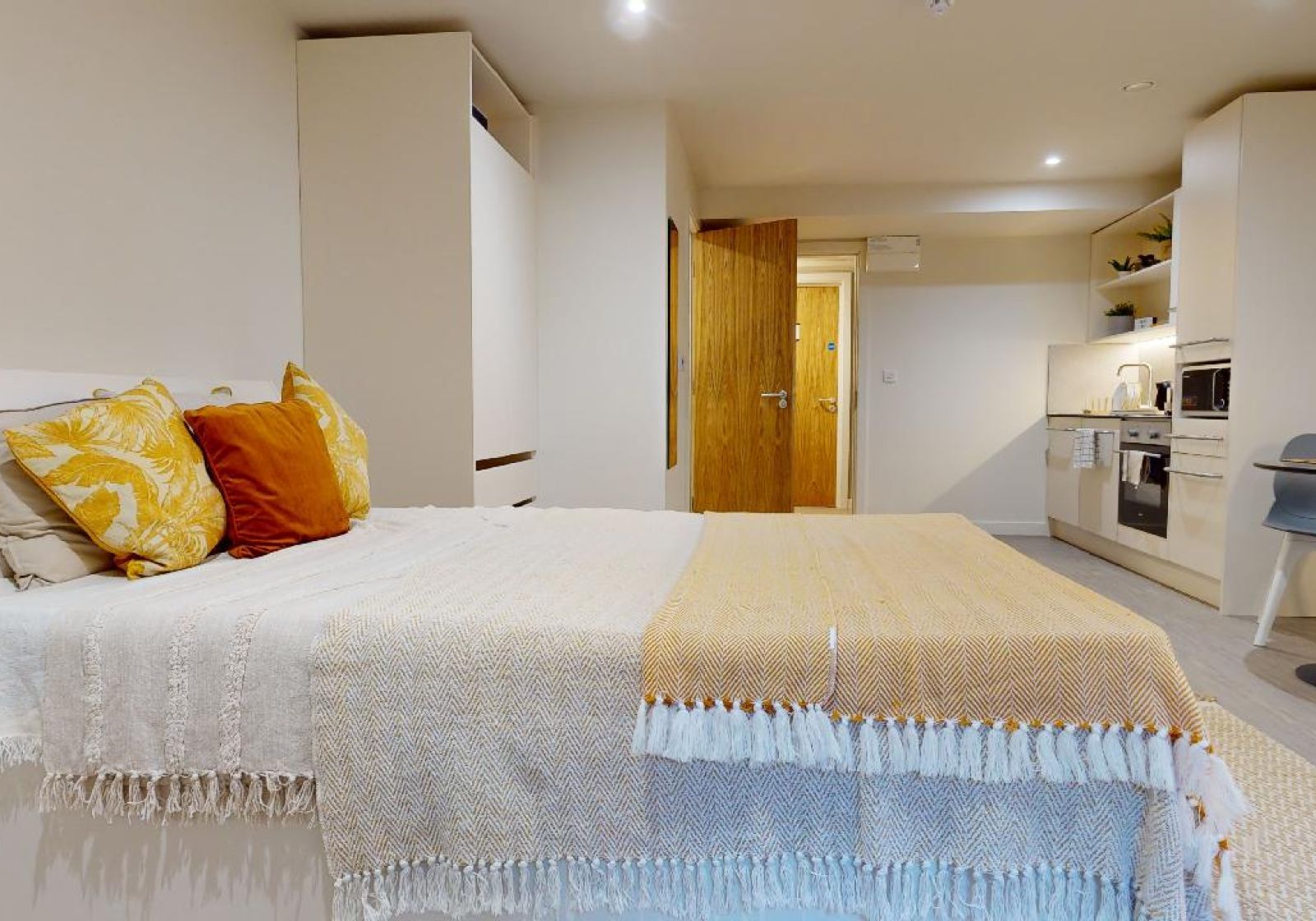  Platinum Studio Plus  -  اي كيو ليدز  - Gallery -  1