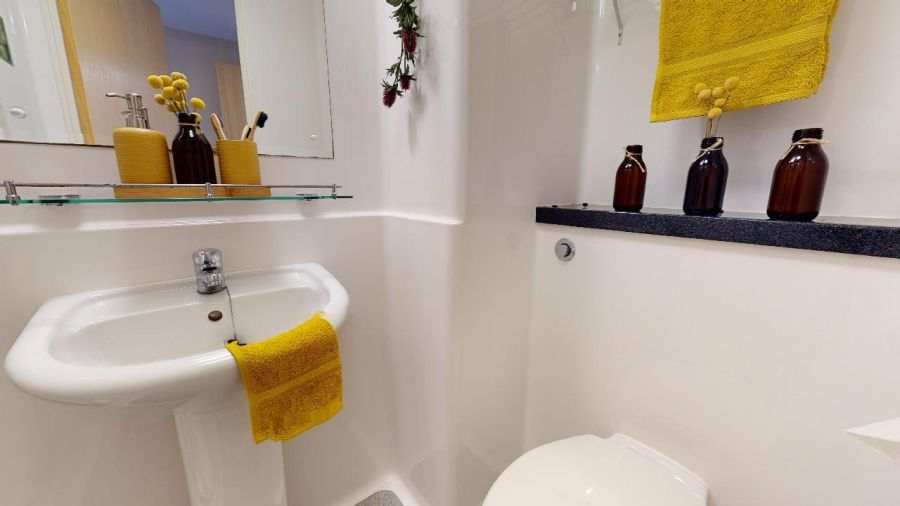  Bronze En-Suite  -  iQ Leeds  - Gallery -  4
