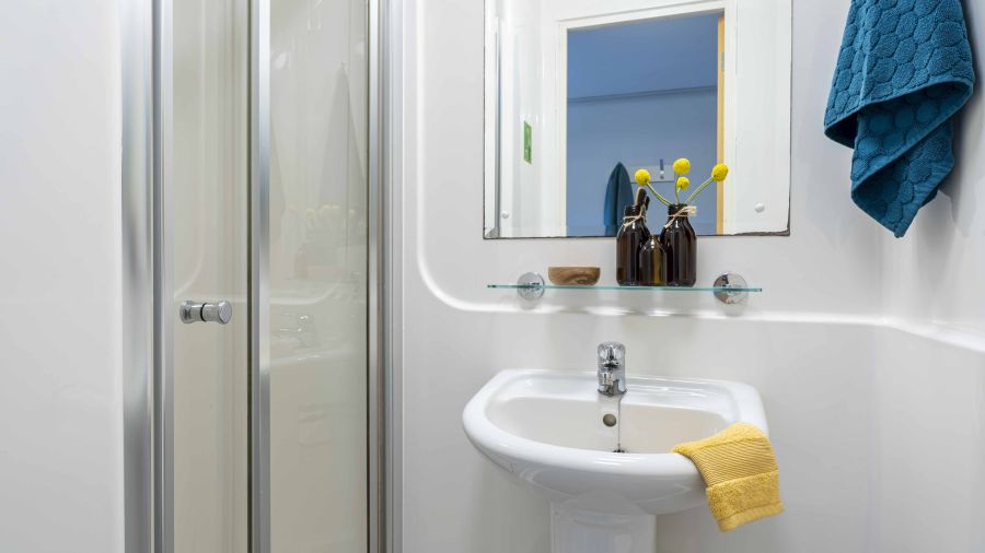  Silver En-Suite Plus  -  iQ Leeds  - Gallery -  4