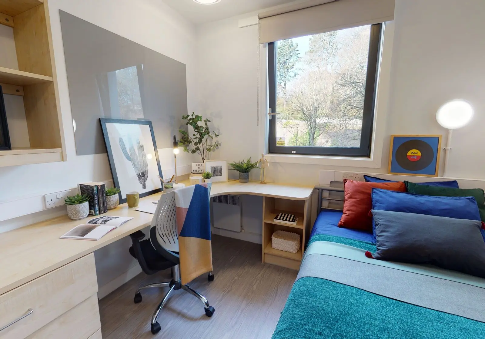  Silver En-Suite Plus  -  IQ Parker House  - Gallery -  1