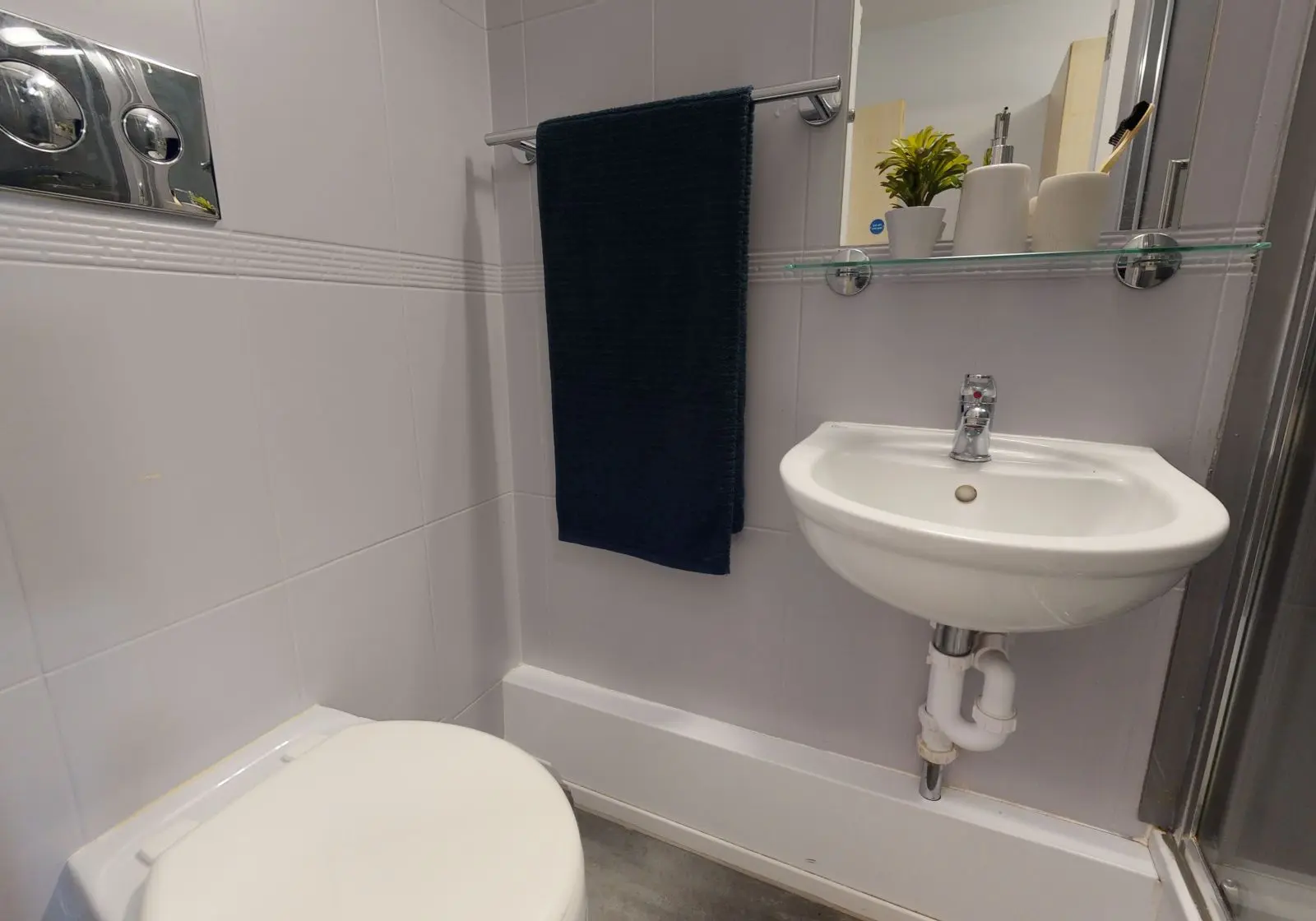  Silver En-Suite Plus  -  IQ Parker House  - Gallery -  4