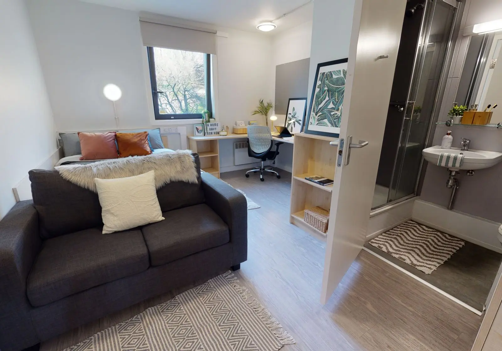  Platinum En-Suite Plus  -  IQ Parker House  - Gallery -  4