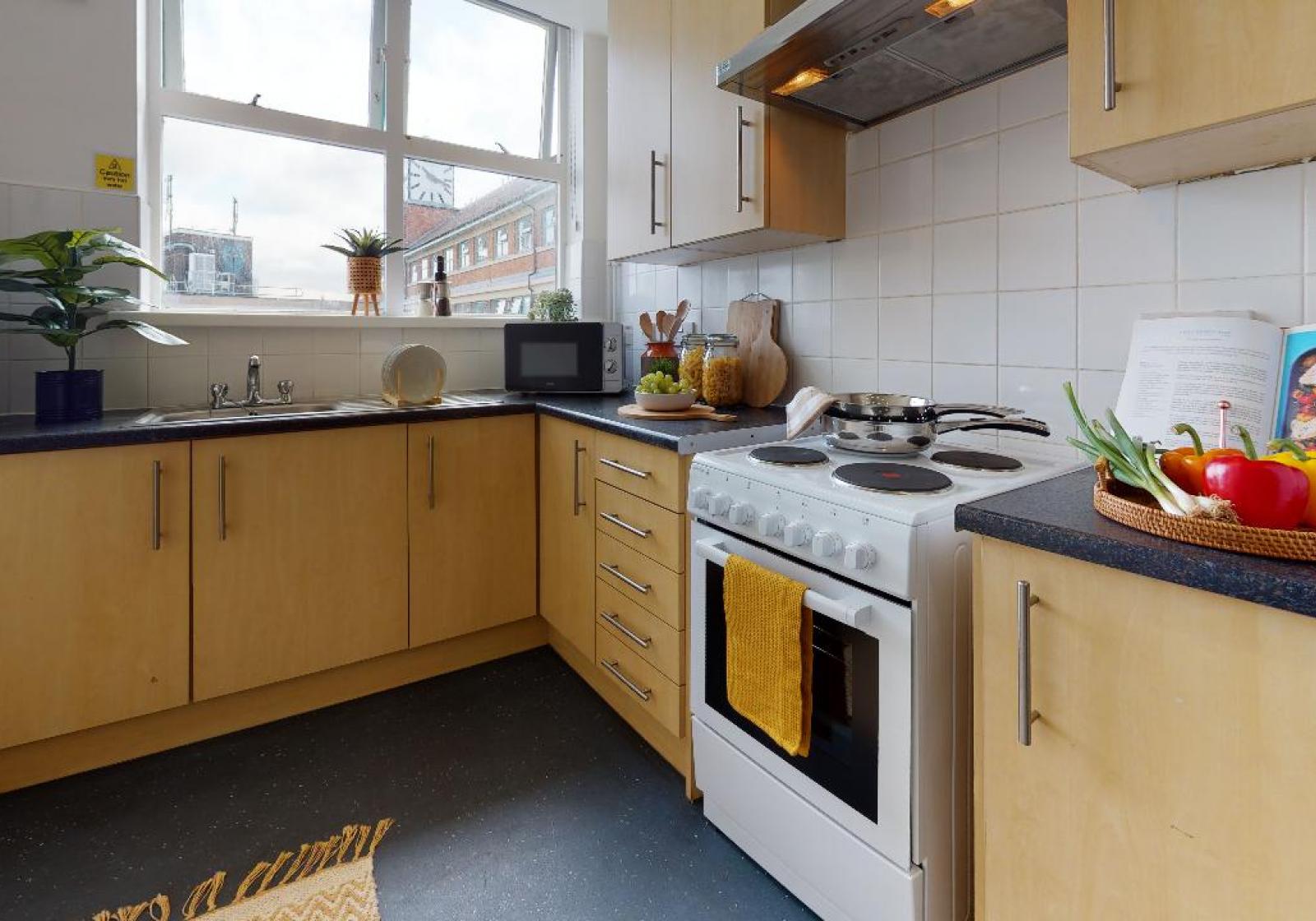  Gold Room  -  iQ Stephenson House  - Gallery -  2