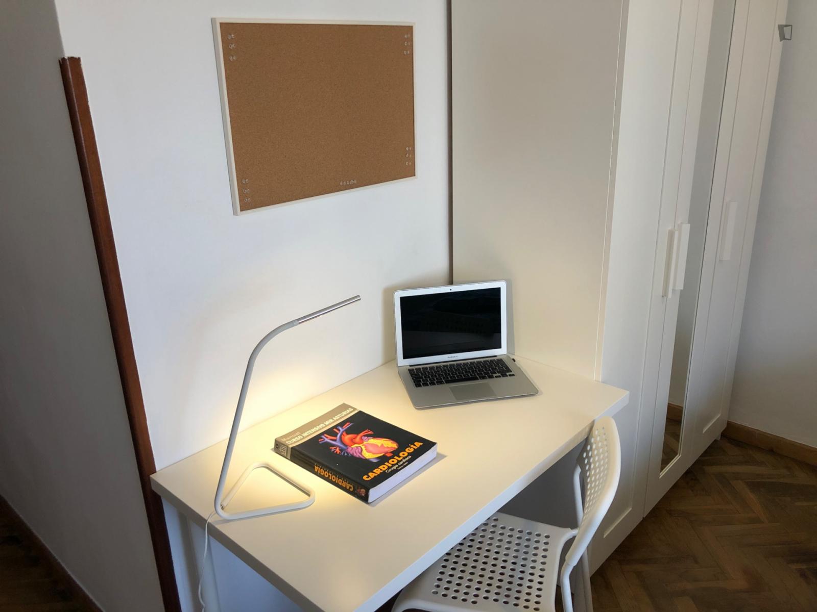 Double Bedroom In 4-Bedroom Apartment - 1