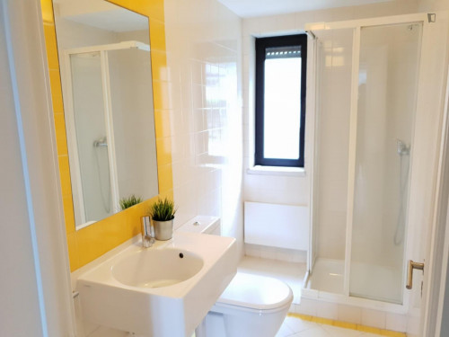 Admirable double bedroom in São Bento