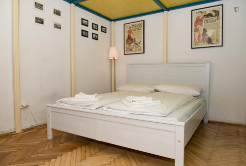 Alluring 2-bedroom apartment near Nyugati pályaudvar metro station