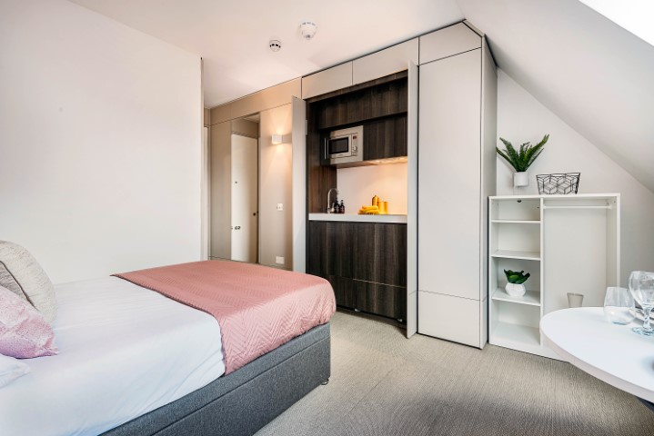  Compact Plus Studio  -  Gravity Co Hounslow Central  - Gallery -  3